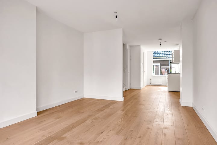 Photo 12 of Stationsweg 50