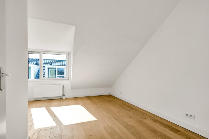 Photo 21 of Stationsweg 50