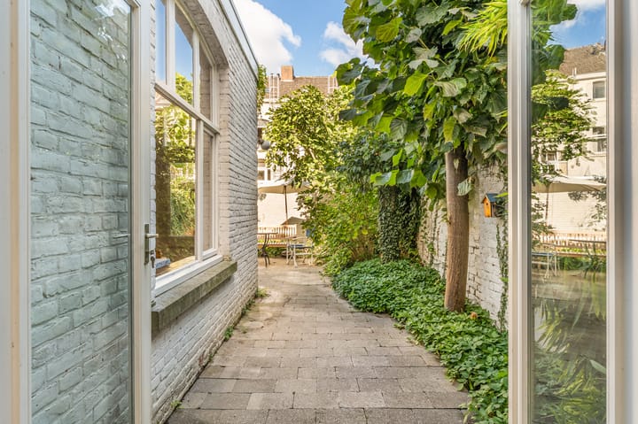 Photo 4 of Herbenusstraat 136