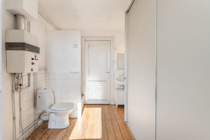 Photo 24 of Herbenusstraat 136