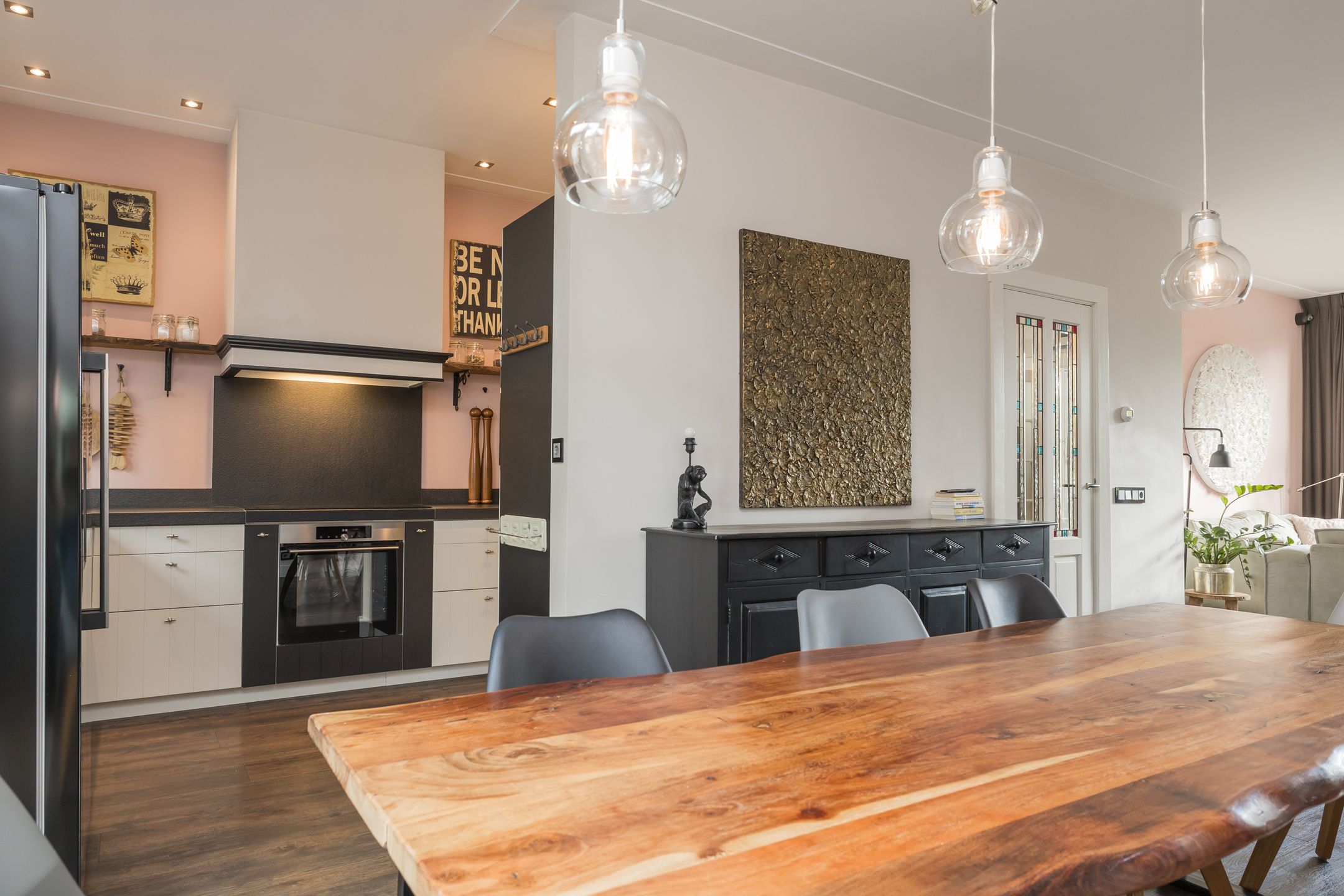 Foto 12 van Warmundastraat 33