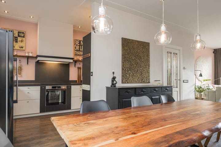 Foto 12 van Warmundastraat 33