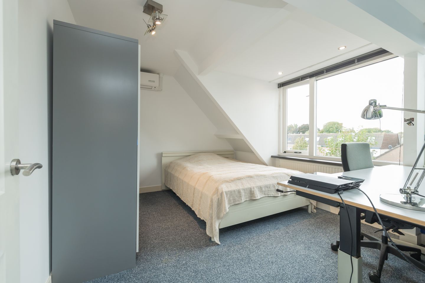 Foto 34 van Warmundastraat 33