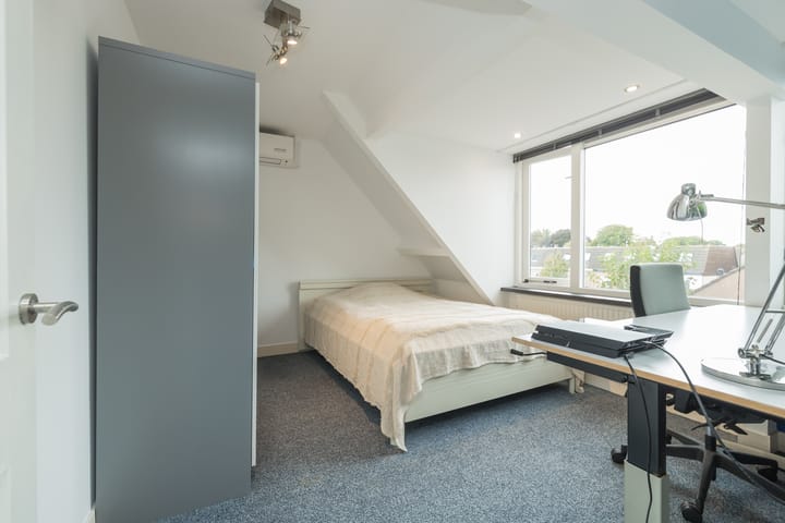 Foto 34 van Warmundastraat 33