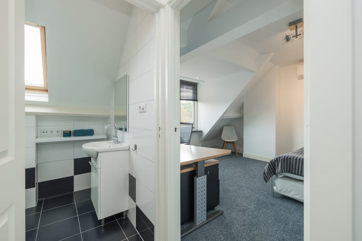 Foto 36 van Warmundastraat 33