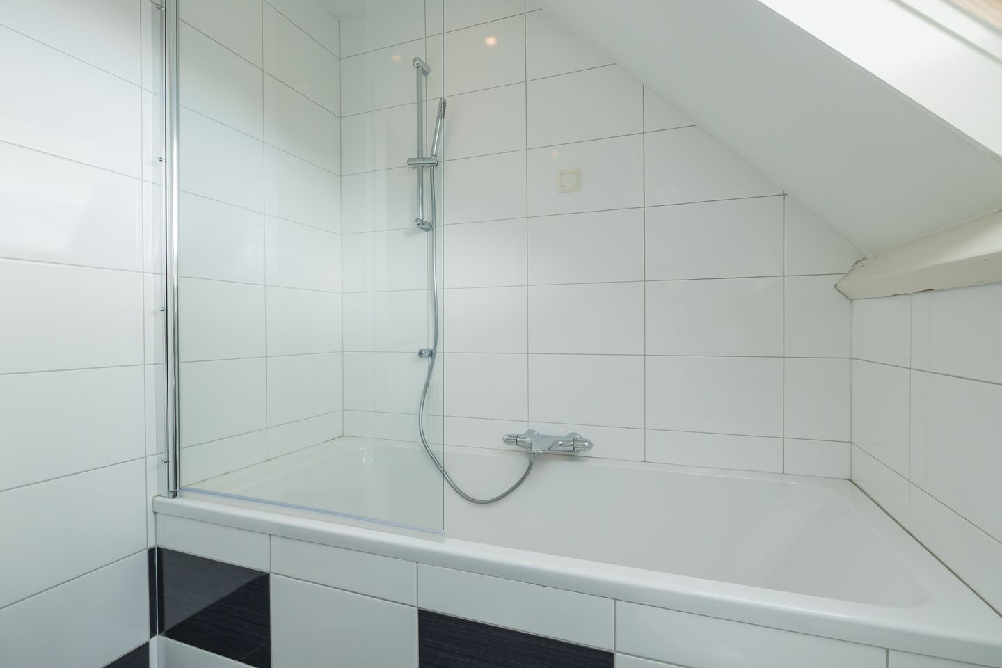 Foto 40 van Warmundastraat 33