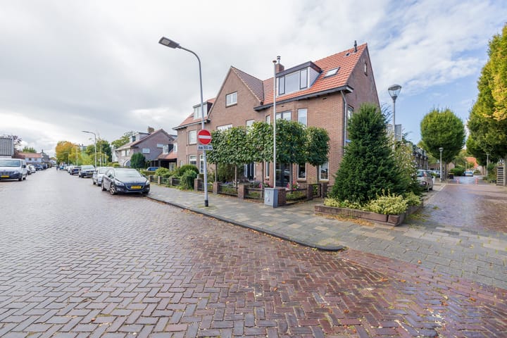 Foto 42 van Warmundastraat 33