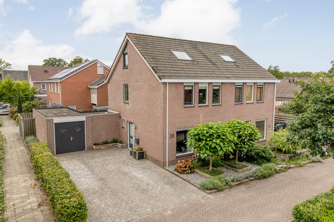 Photo 2 of Kamperfoelie 28