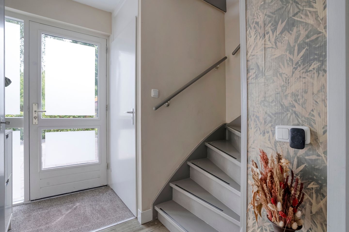 Photo 4 of Kamperfoelie 28