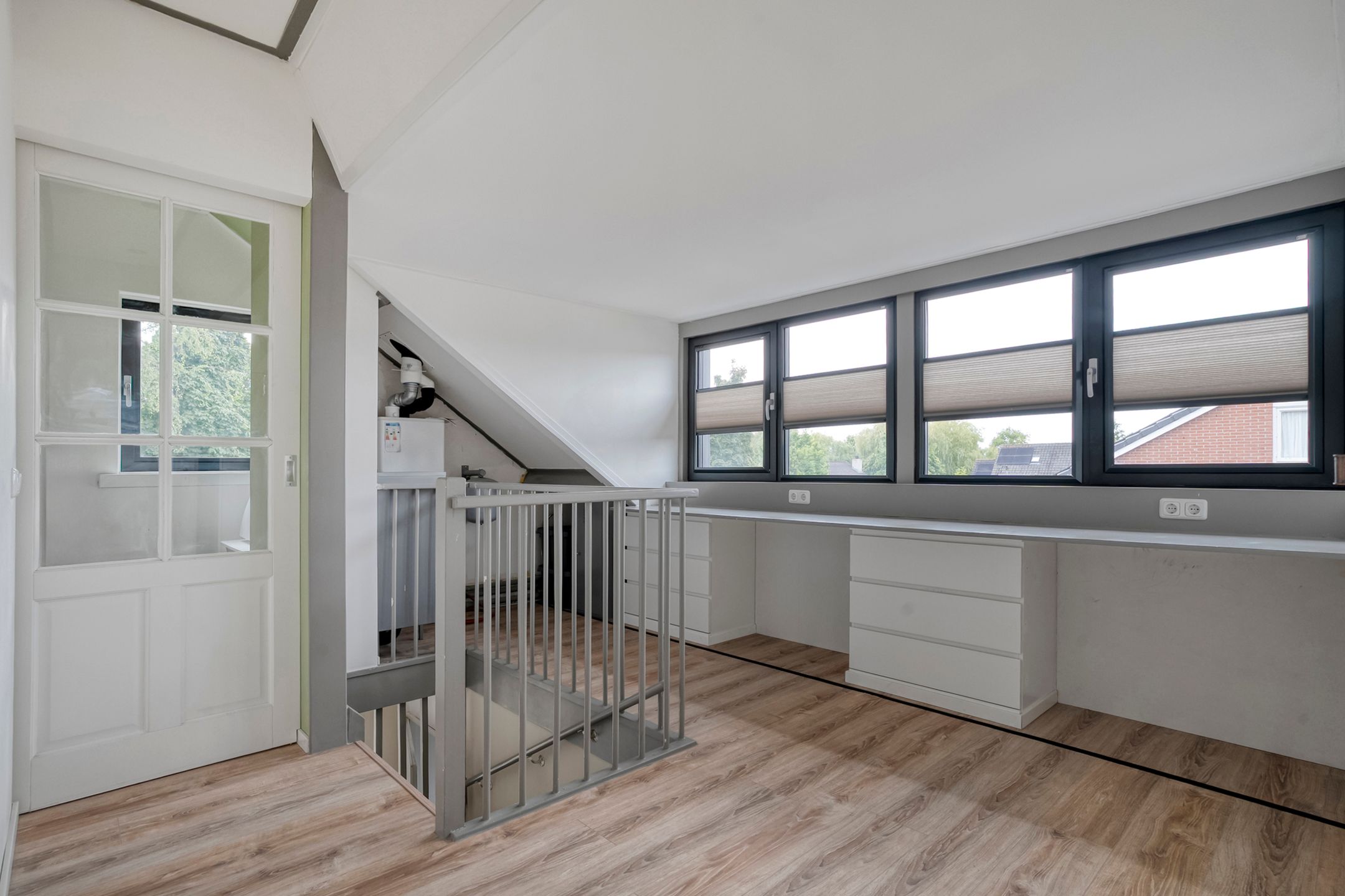 Photo 27 of Kamperfoelie 28