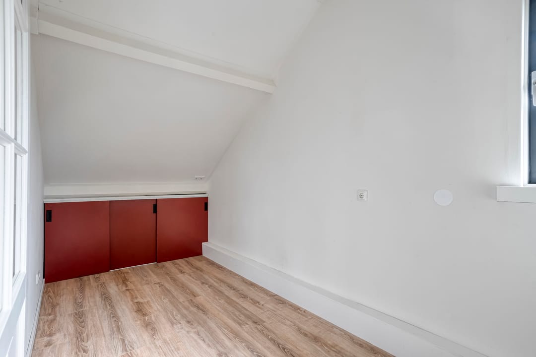 Photo 31 of Kamperfoelie 28