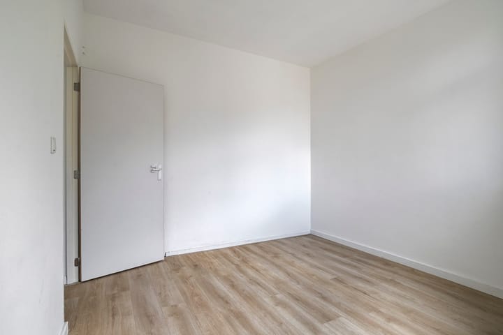 Foto 15 van Buizerdstraat 13-C