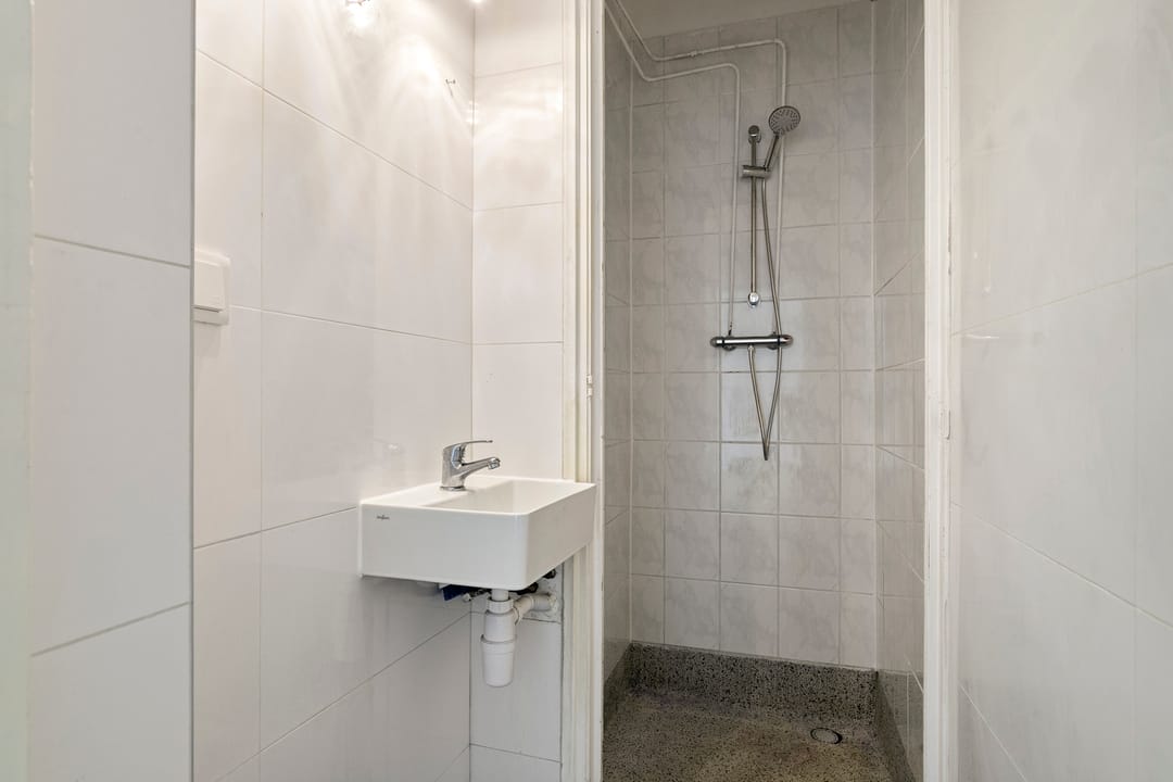 Photo 16 of Buizerdstraat 13-C