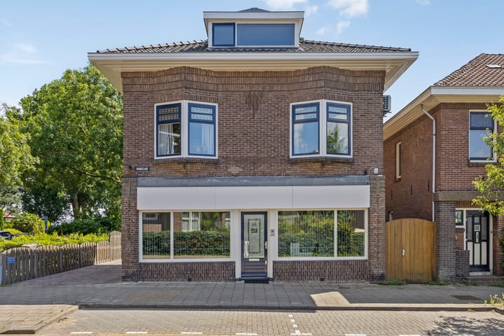 Photo 2 of Oranjelaan 2