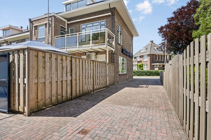 Photo 13 of Oranjelaan 2