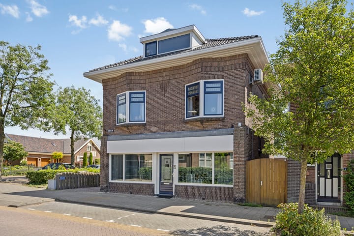 Photo 54 of Oranjelaan 2