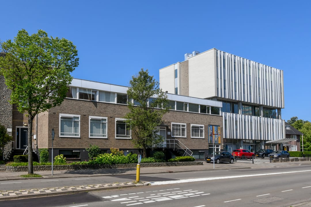 Foto 1 van P Czn Hooftlaan 4-B