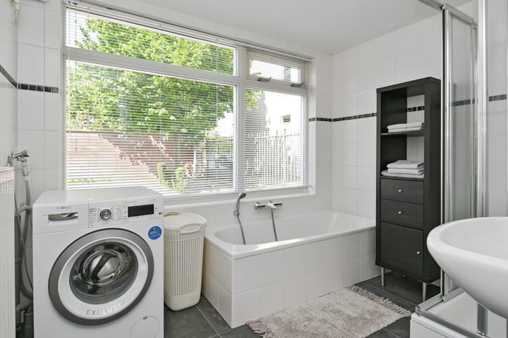 Foto 17 van P Czn Hooftlaan 4-B