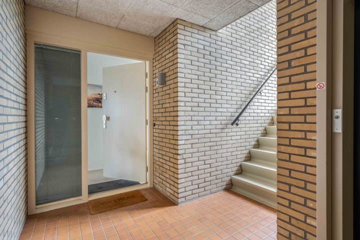 Foto 11 van Helper Brink 8-D