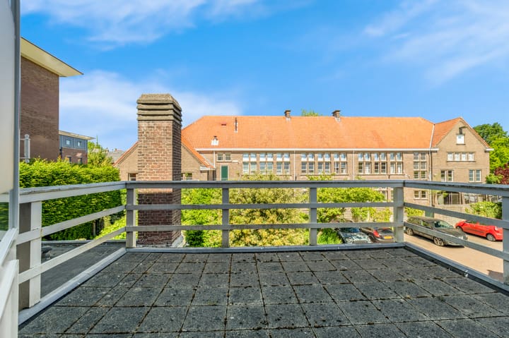 Photo 33 of Nassaulaan 32