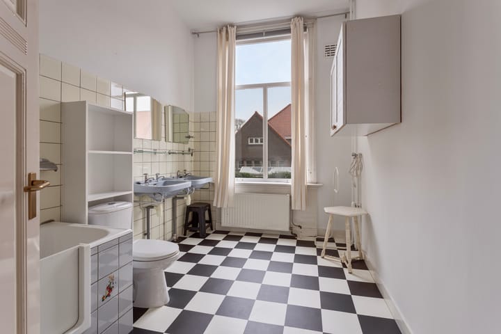 Photo 39 of Nassaulaan 32