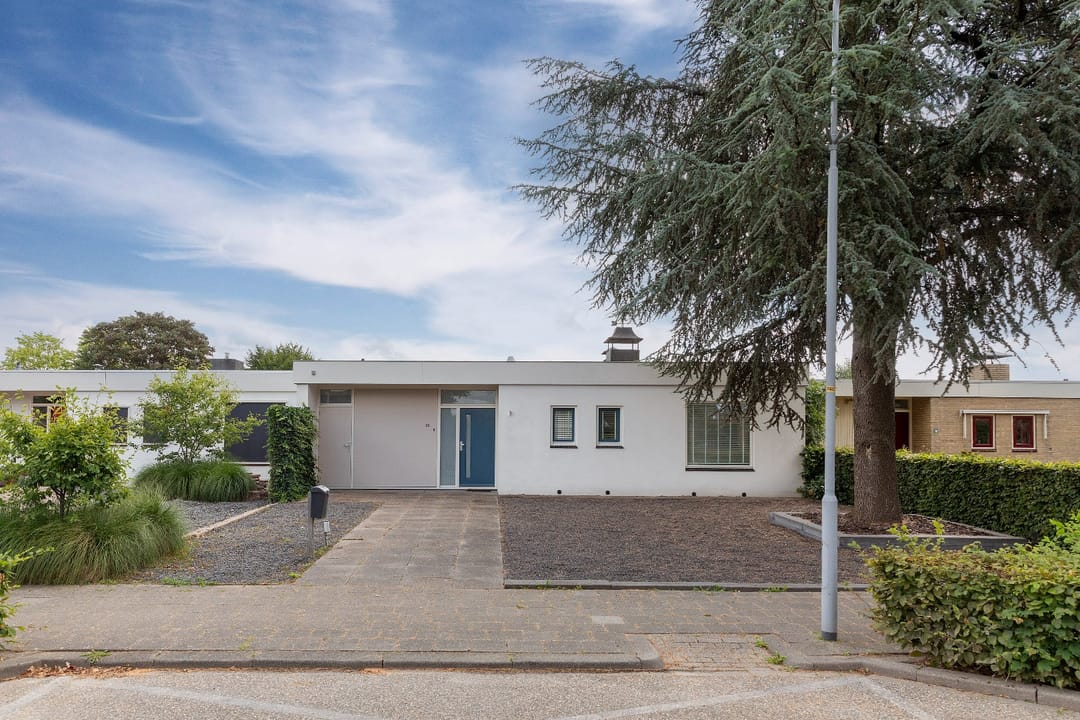 Photo 1 of Burgemeester H Houtkoperlaan 32