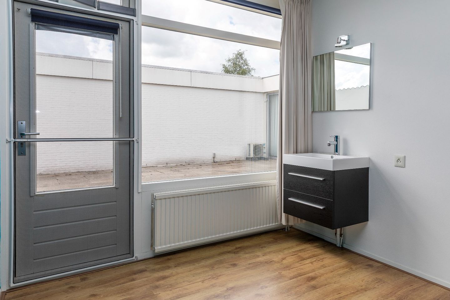 Photo 19 of Burgemeester H Houtkoperlaan 32