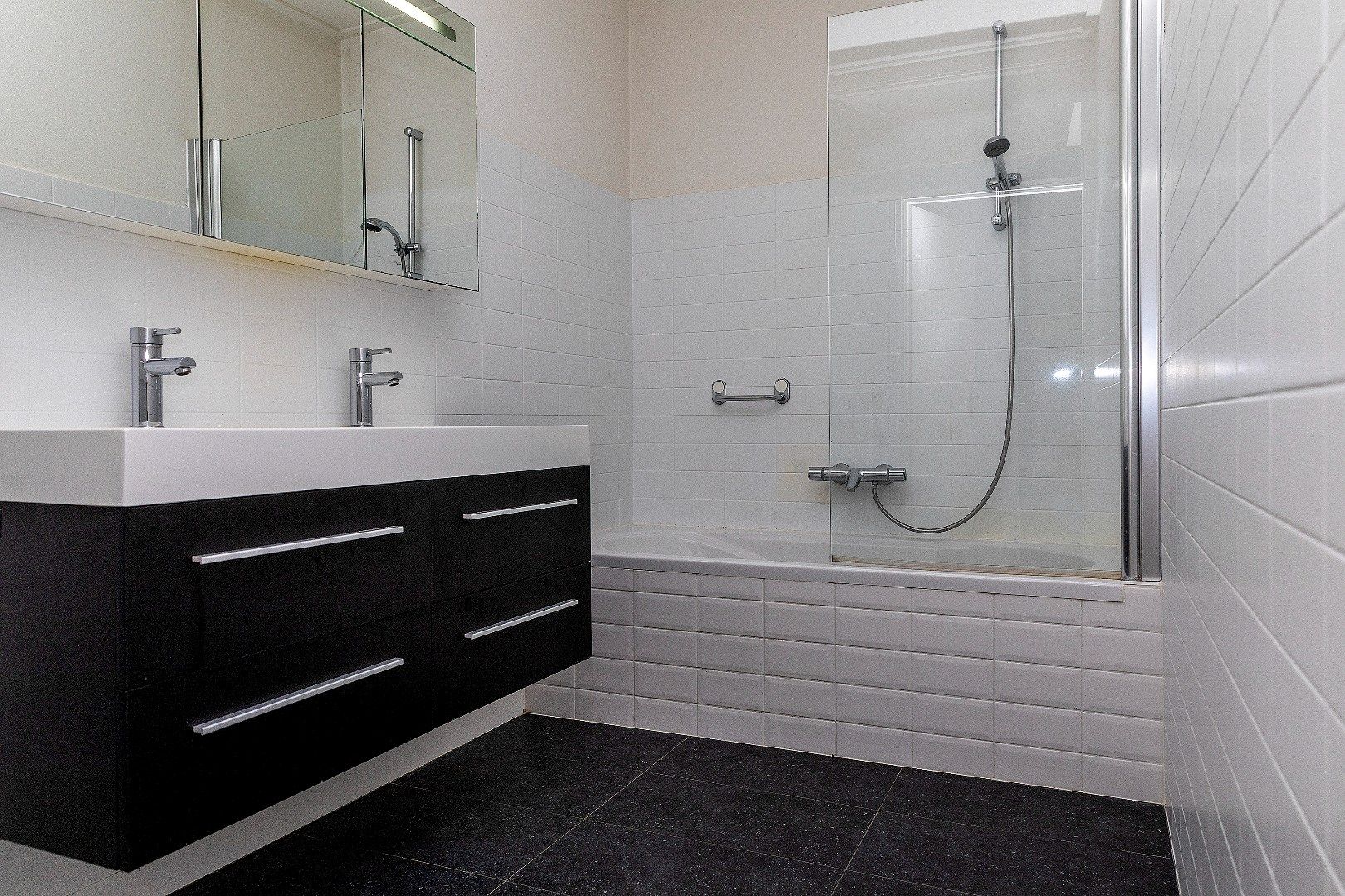 Photo 24 of Burgemeester H Houtkoperlaan 32