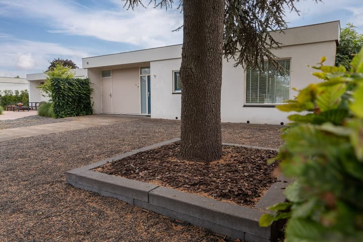 Foto 38 van Burgemeester H Houtkoperlaan 32