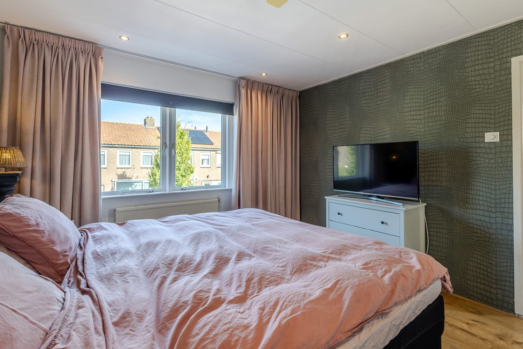 Photo 16 of Troelstrastraat 60