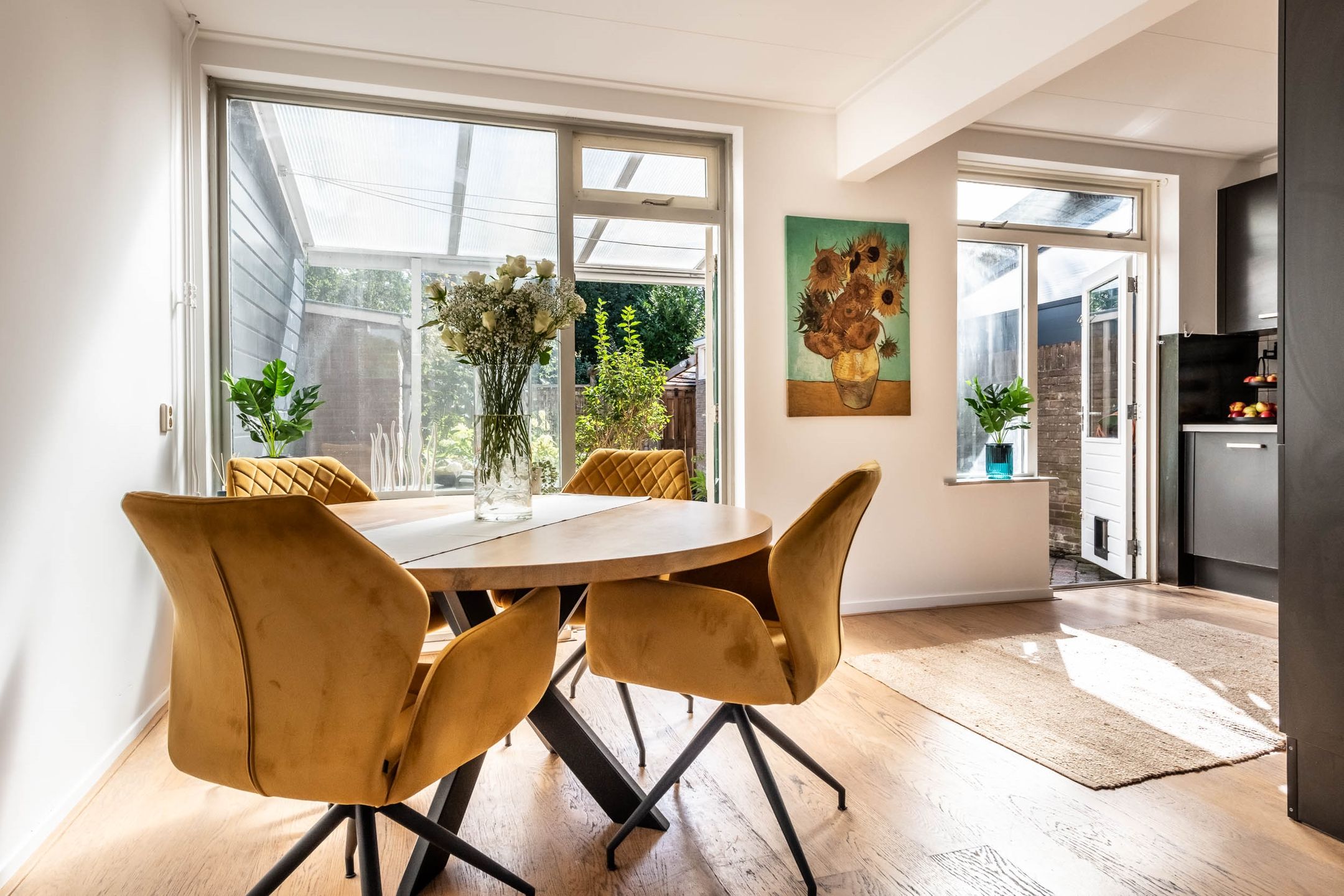 Photo 12 of Voorburgstraat 8