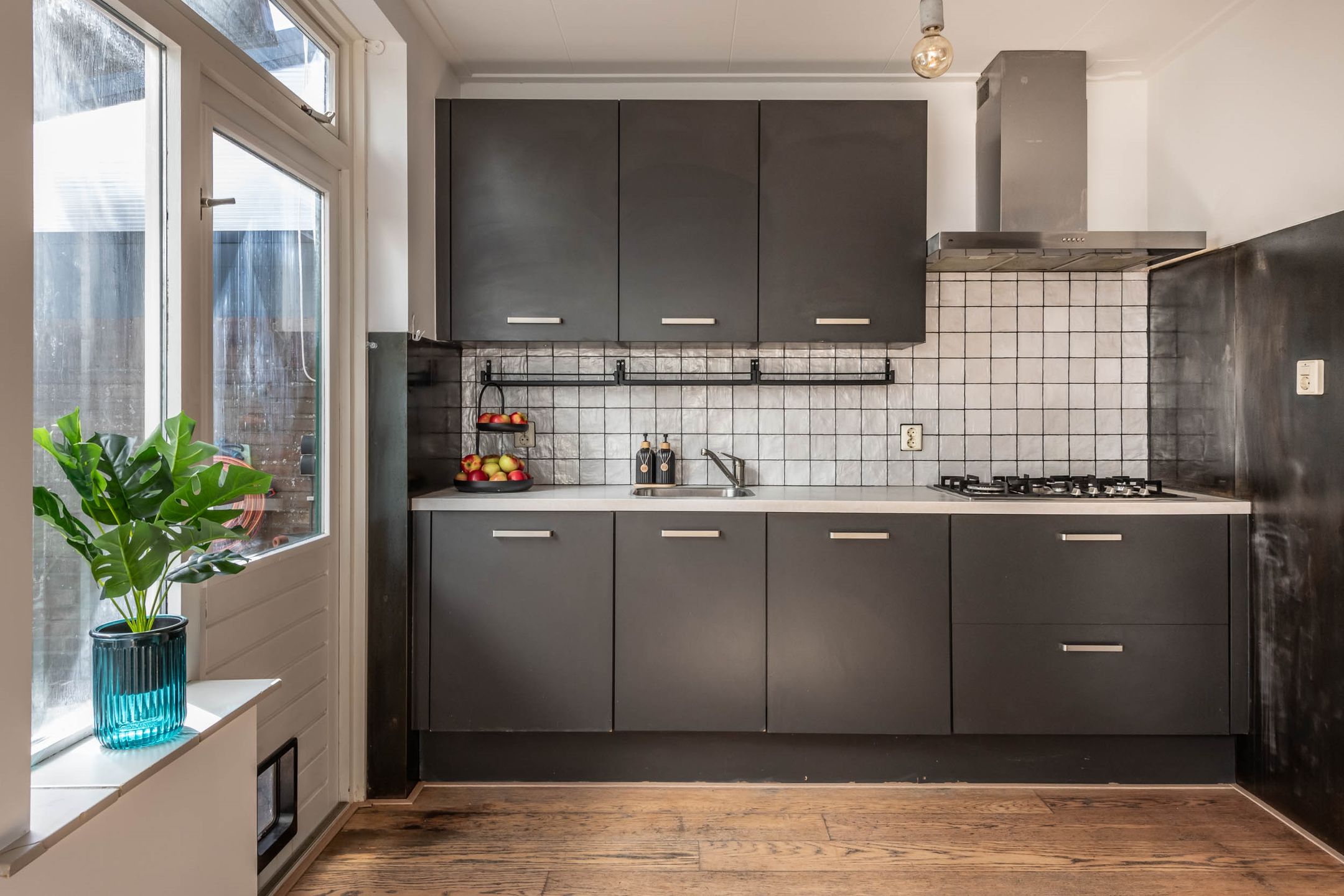 Photo 15 of Voorburgstraat 8