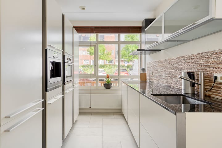 Photo 4 of Christiaan van der Takstraat 74