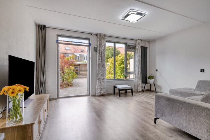 Foto 8 van Zuiderstraat 232