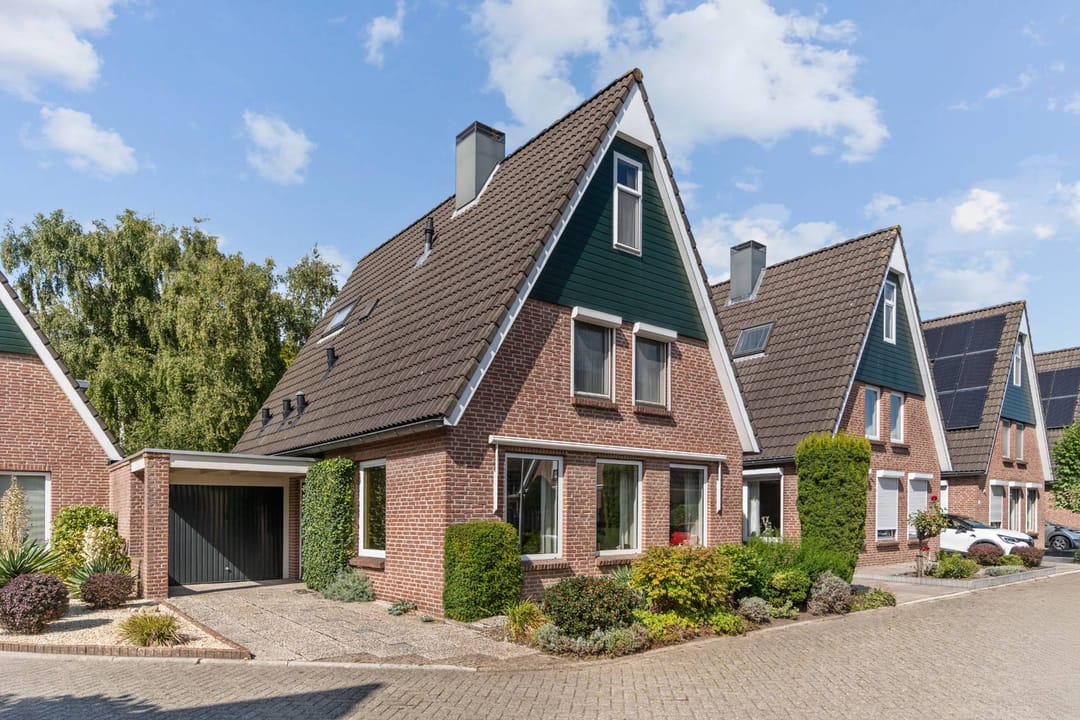 Photo 1 of Schoolstraat 132