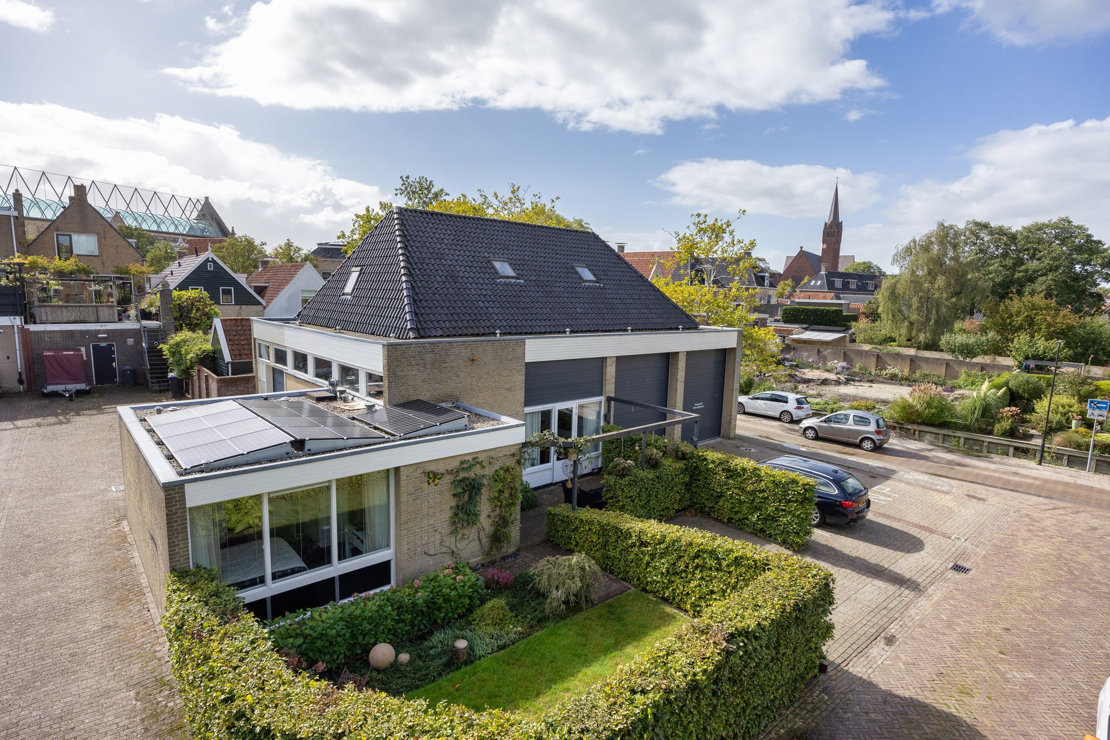 3-Zimmer-Wohnung, 166 m²