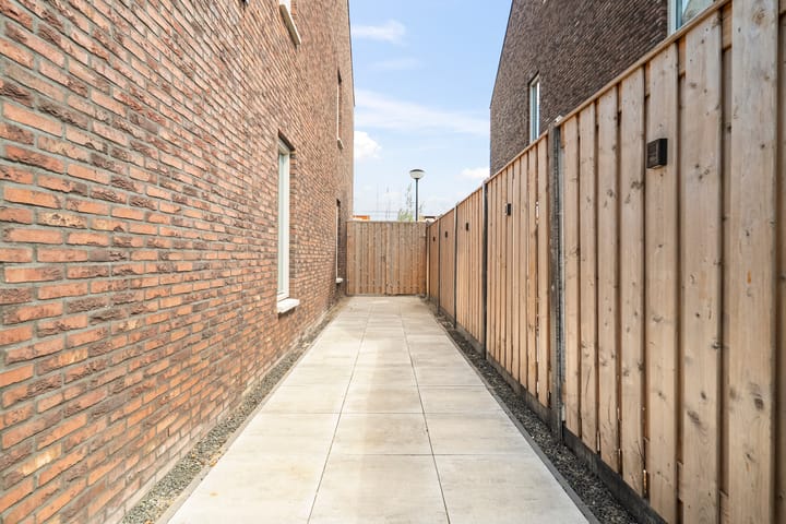 Photo 43 of Sikkel 9