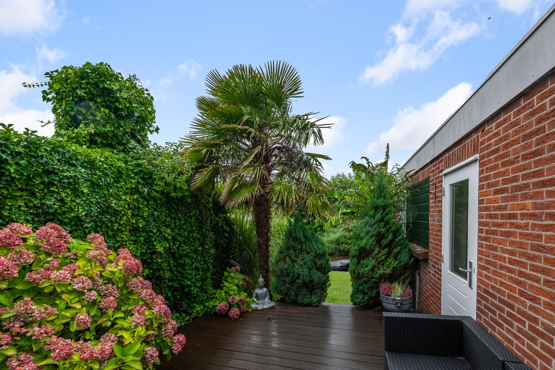 Photo 7 of Weiver 16