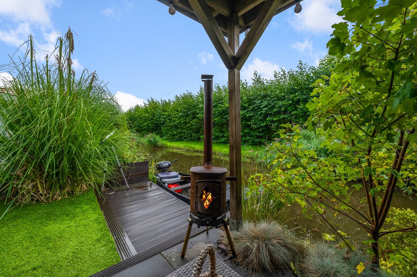 Photo 10 of Weiver 16