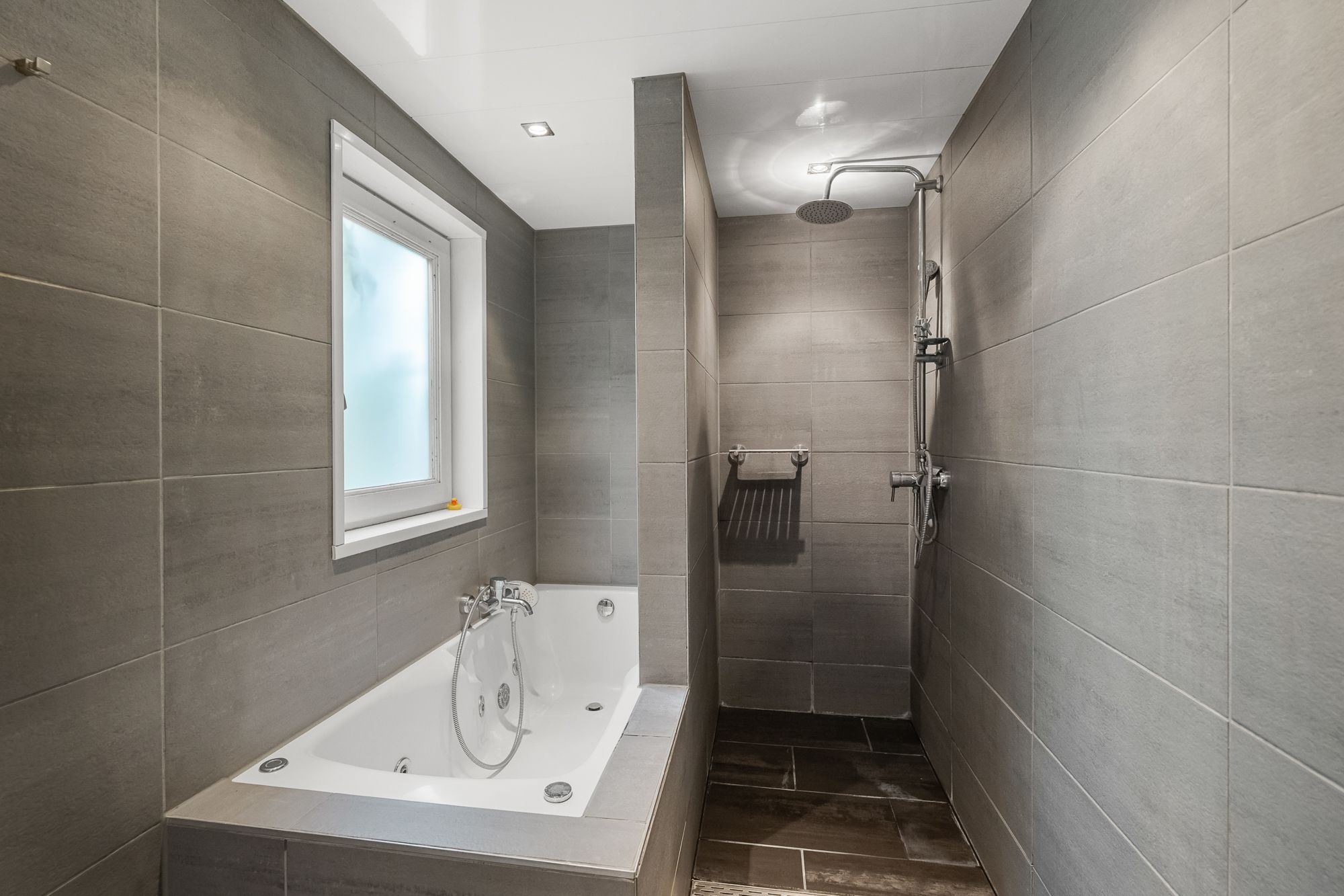 Photo 24 of Weiver 16