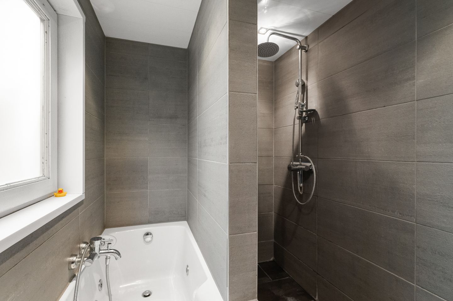 Photo 25 of Weiver 16