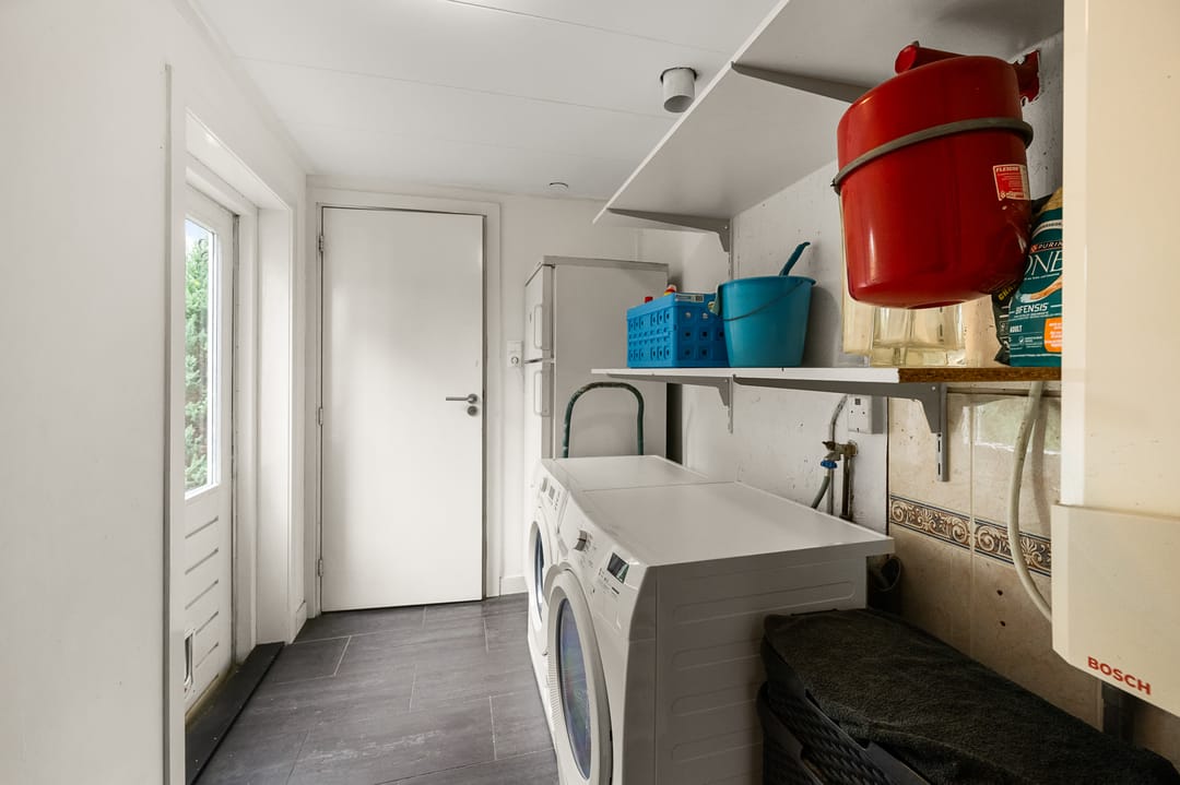 Photo 26 of Weiver 16