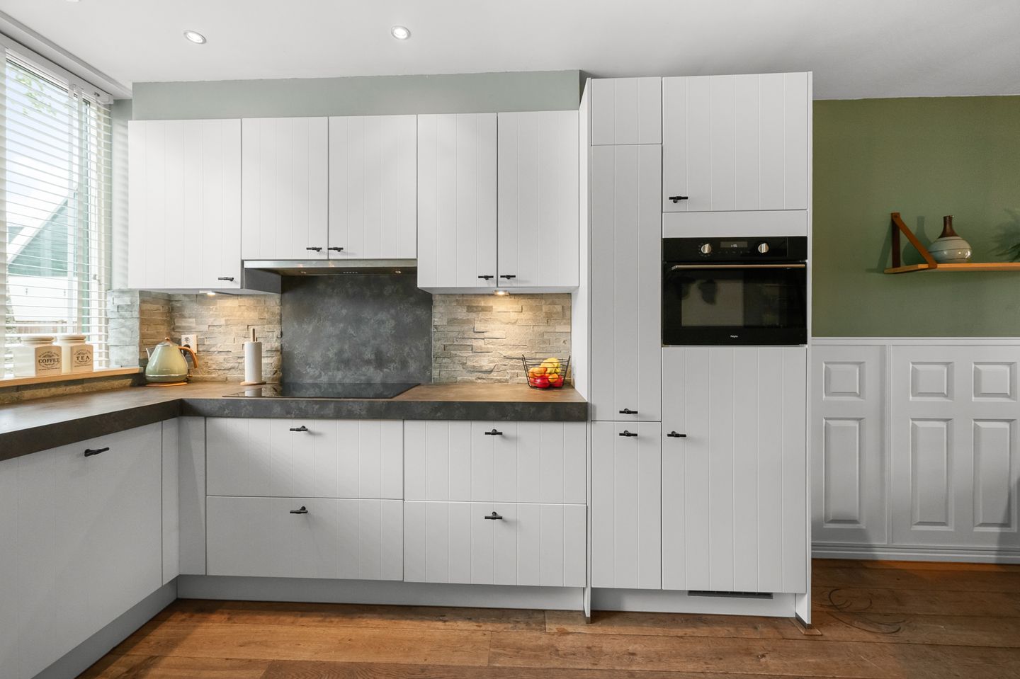 Photo 35 of Weiver 16