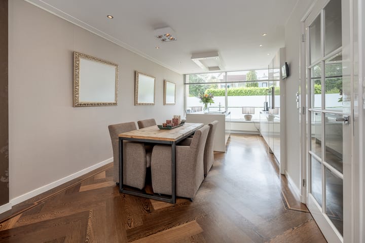 Photo 3 of Zwaluwlaan 111