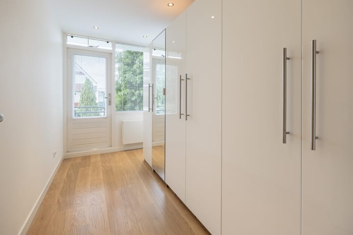 Photo 10 of Zwaluwlaan 111