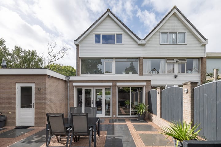 Photo 27 of Zwaluwlaan 111