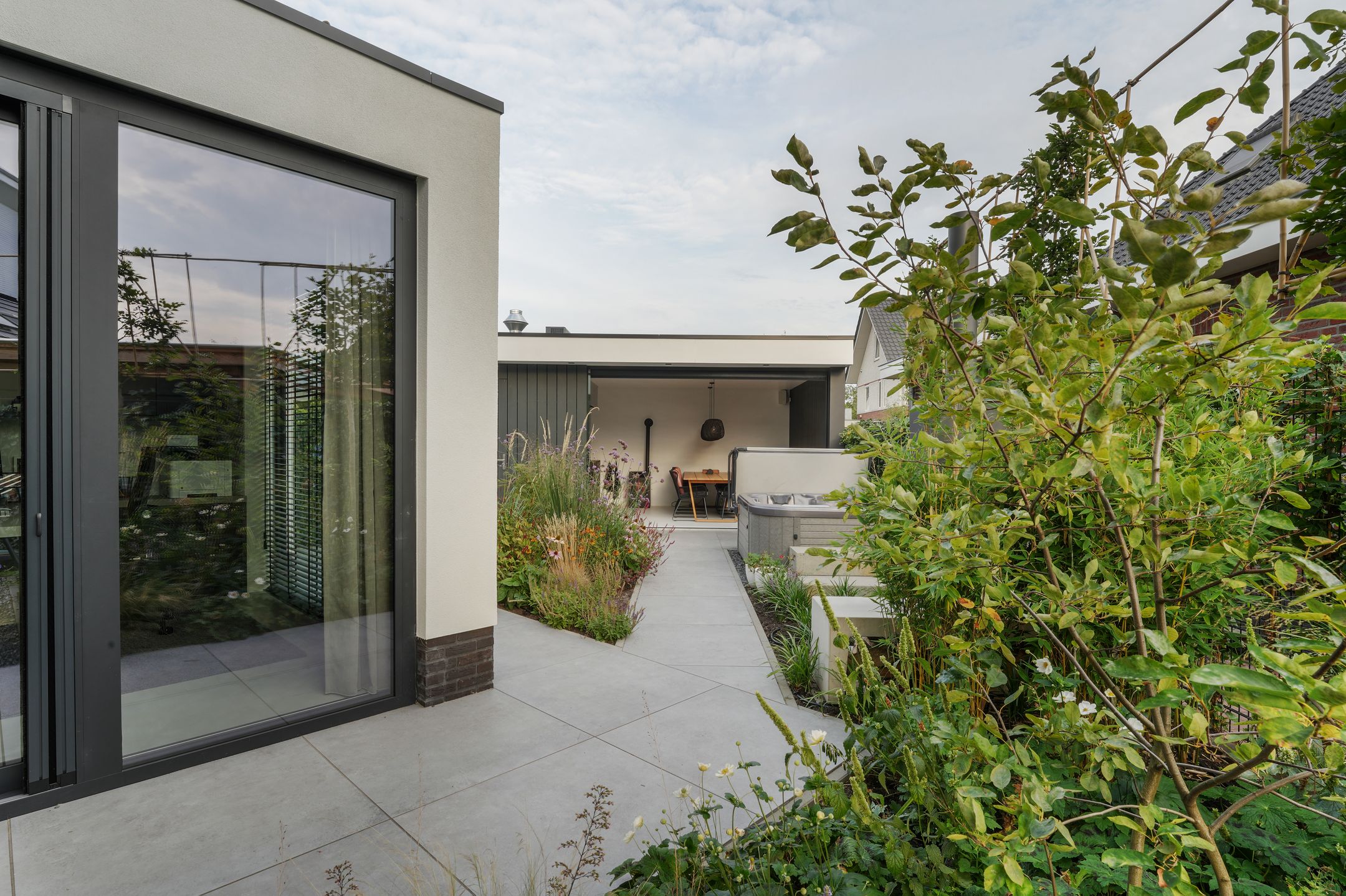 Photo 15 of Hubert van Schonauwenlaan 4