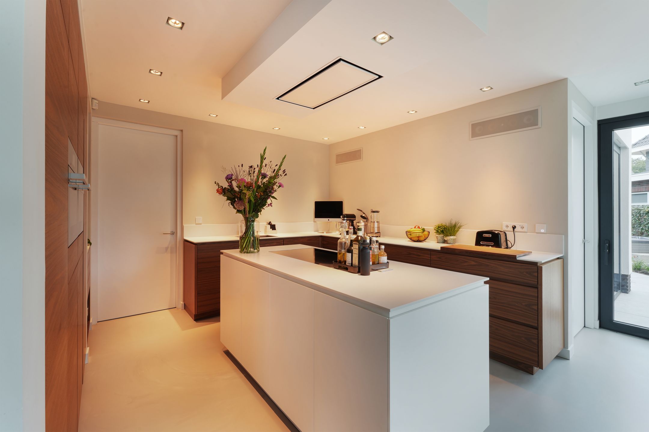 Photo 30 of Hubert van Schonauwenlaan 4