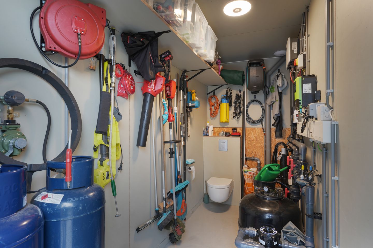 Photo 40 of Hubert van Schonauwenlaan 4