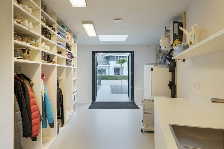 Photo 41 of Hubert van Schonauwenlaan 4